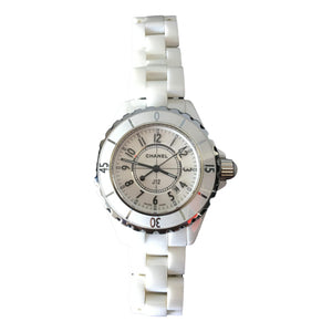 Chanel j12 quartz white ceramic watch