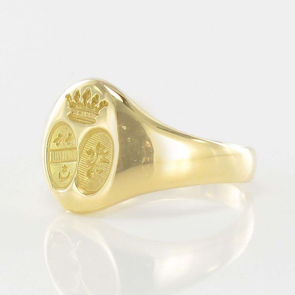 Signet gold woman