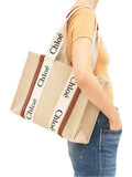 Medium Woody Tote Bag in Linen White/Brown