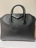 Medium Antigona bag in Black Grained Leather