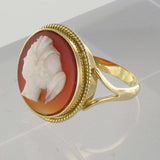 Yellow gold agate cameo ring