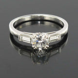 Solitaire diamond and baguette diamonds