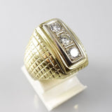 18 kt gold ring with diamond pattern and 0.56 ct brilliant cut diamonds