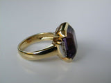 Ring with diamonds and amethyst in 18 kt gold