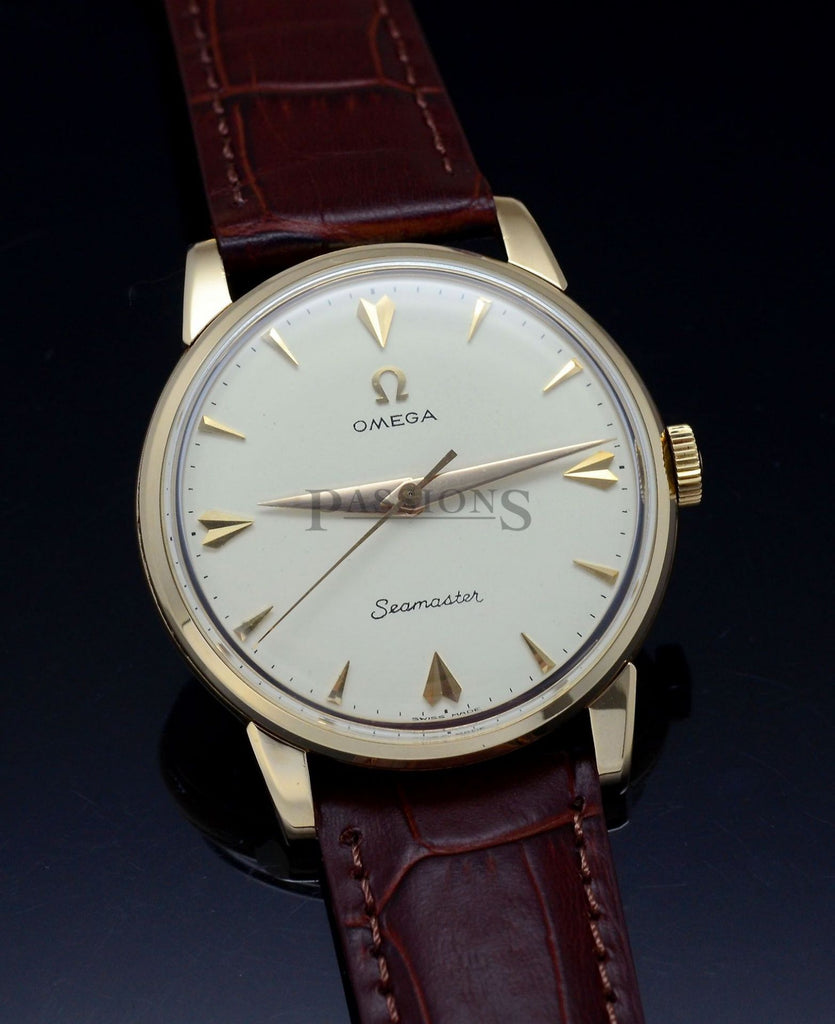 Omega, vintage 35mm C.1958 Ivory dial indirect center sweep seconds manual windi